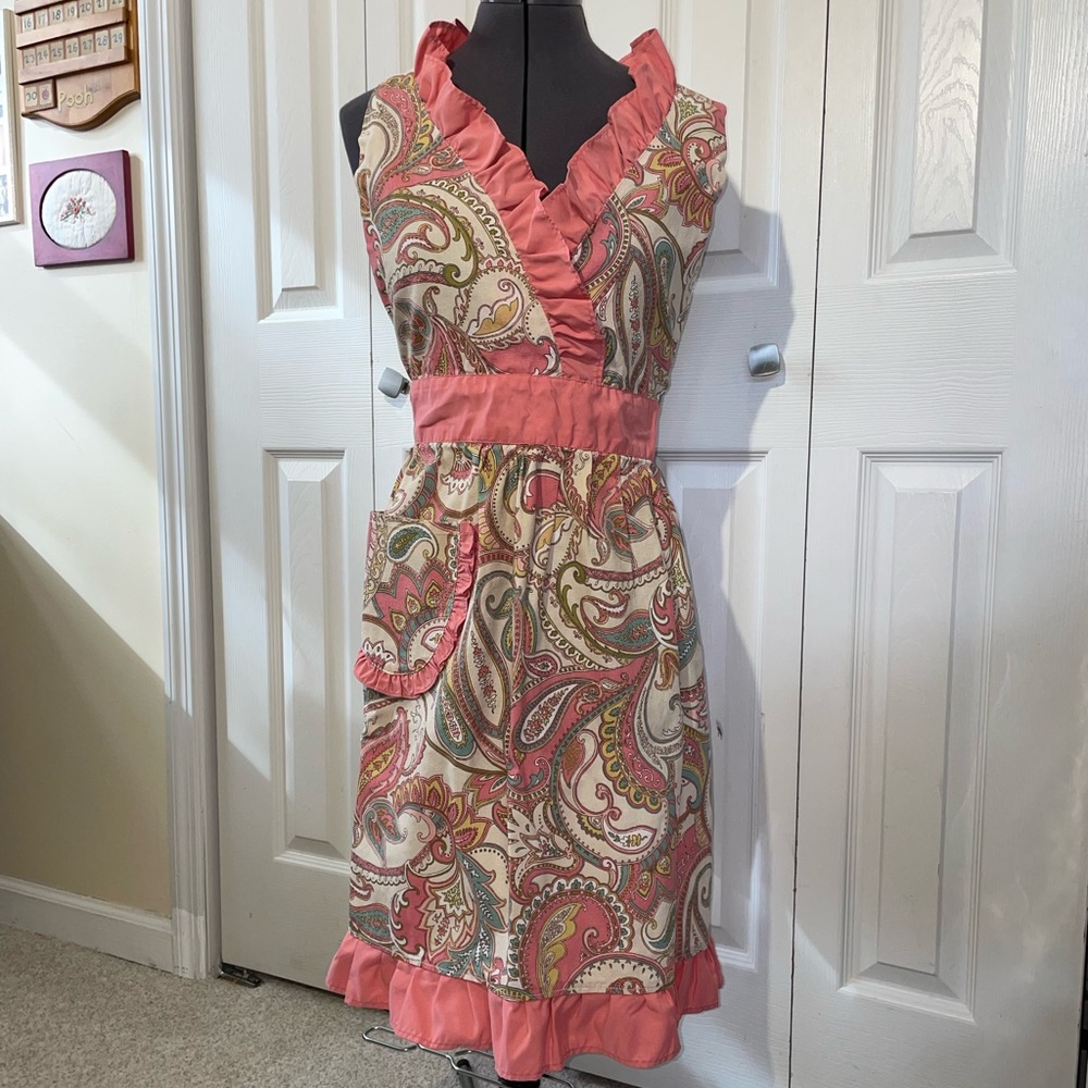 Ridgefield Home Ruffled Apron